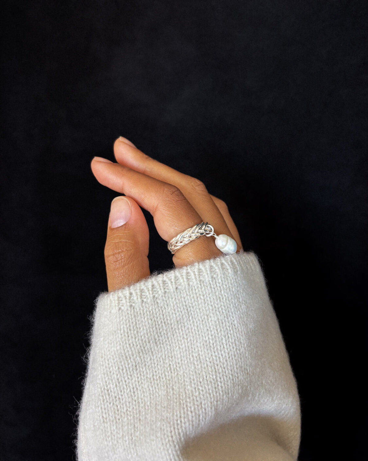 La Mélancolie No. 01 - Braided Baroque Pearl Ring
