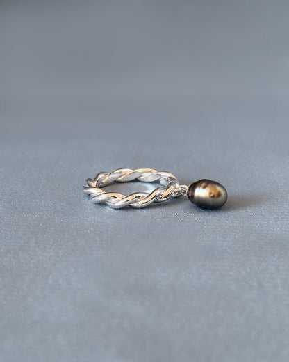 La Mélancolie No. 02 - Twisted Tahitian Keshi Pearl Ring