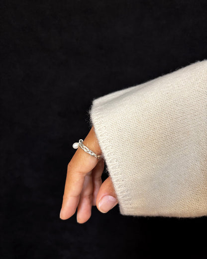 La Mélancolie No. 04 - Braided Silver Pearl Ring