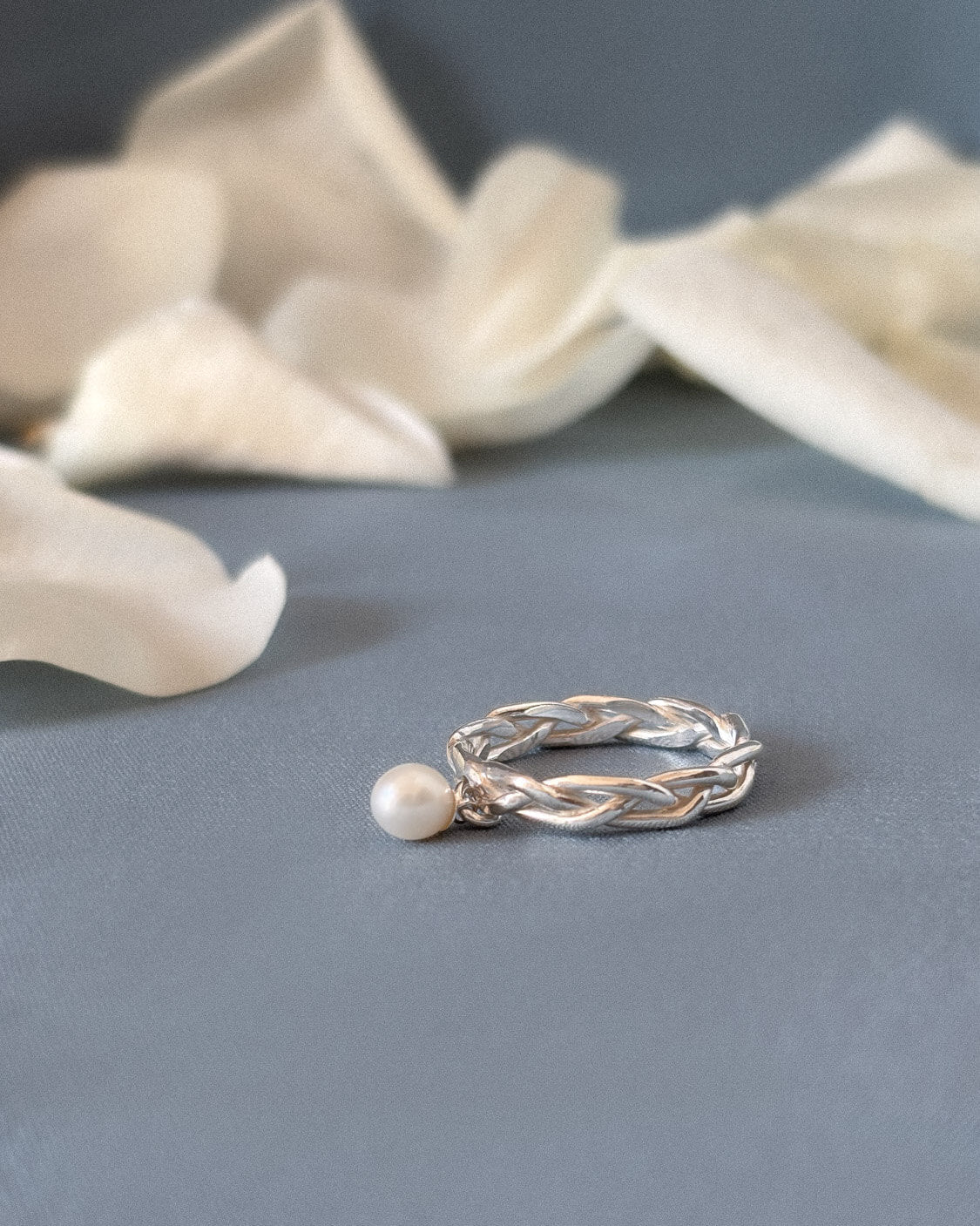La Mélancolie No. 04 - Braided Silver Pearl Ring