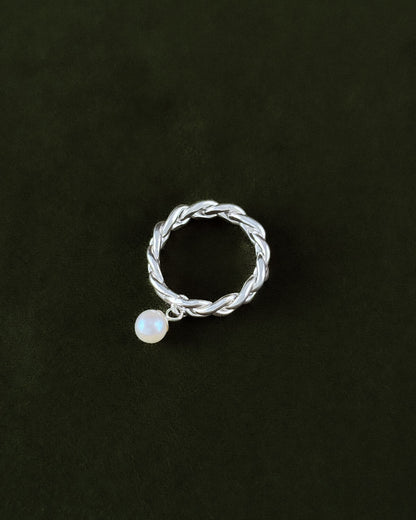 La Mélancolie - Braided Pearl Ring
