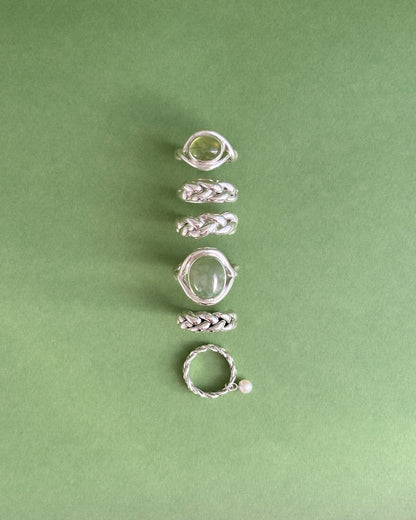 La Mélancolie - Braided Pearl Ring