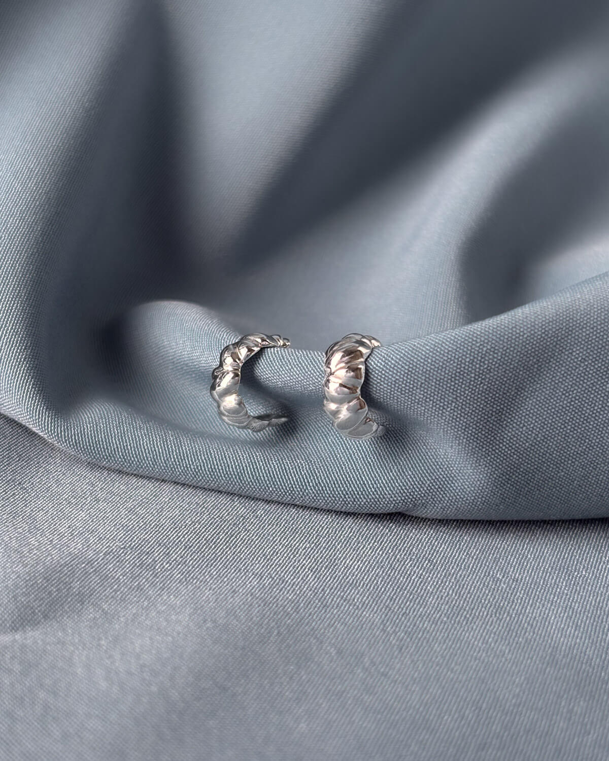 V. On Cloud Nine – Mini Hoops